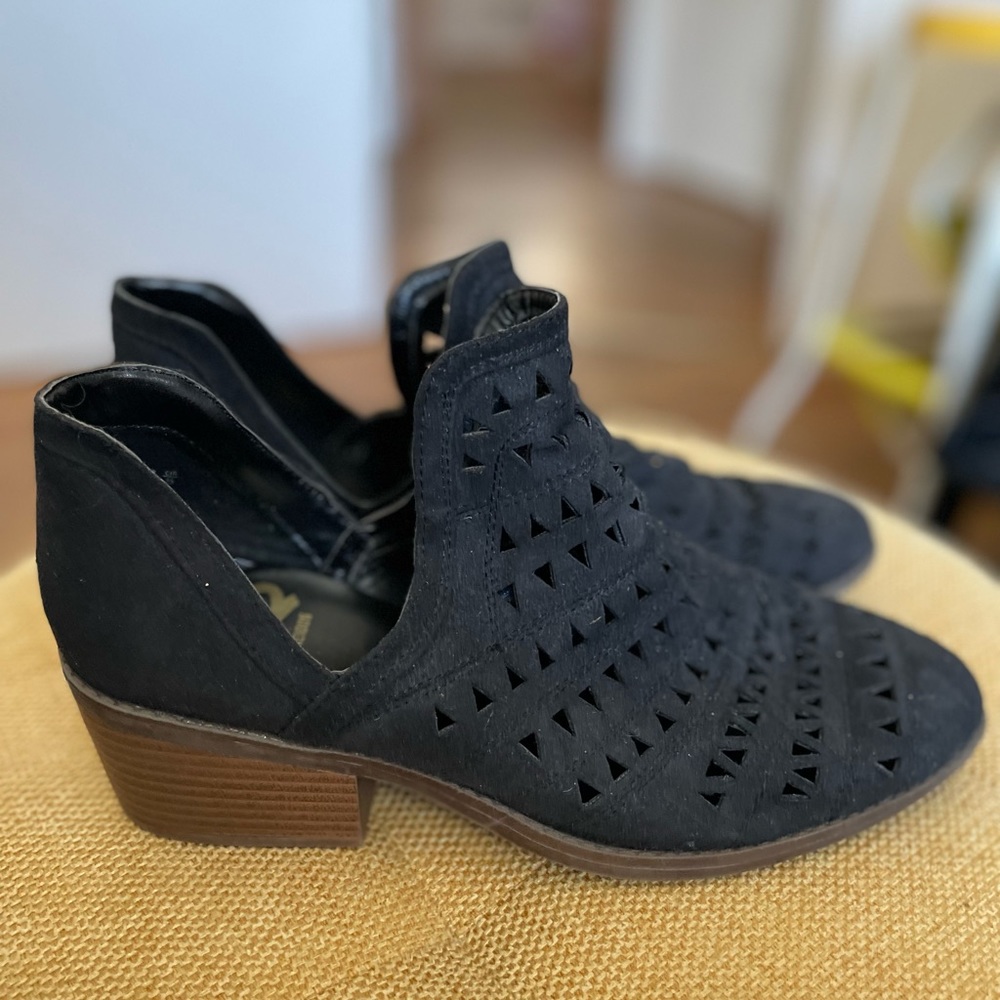 Fergalicious slip on bootie 8